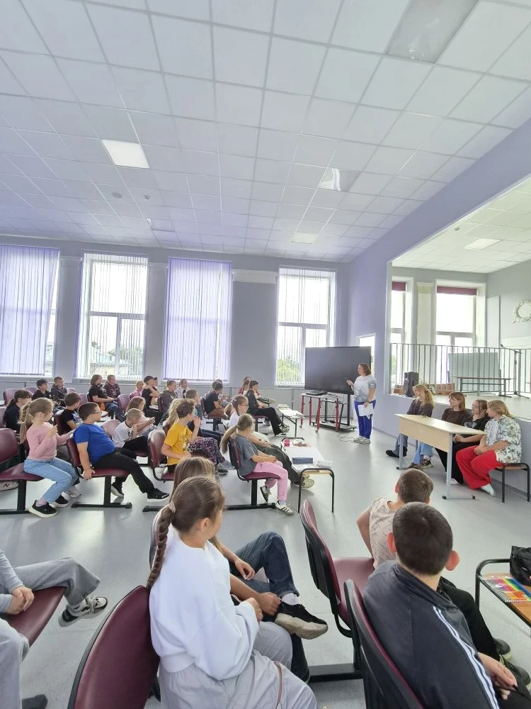 В лагере – день летних викторин от Натальи Валериевны! ☀️🧠

Ребята разгадывали загадки о лете, вспо