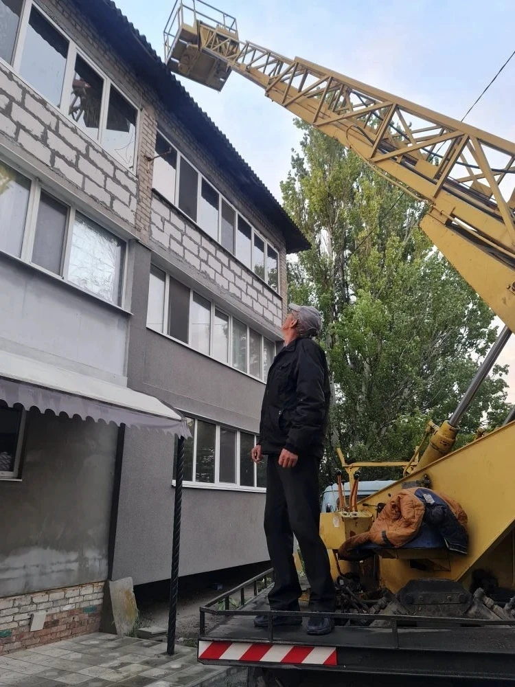 В Михайловке разбушевавшаяся стихия оставила после себя немало разрушений: поваленные деревья, слома