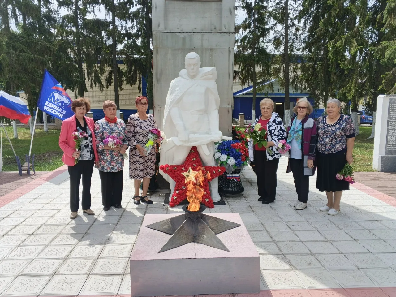 🔔 День памяти и скорби: в отделение дневного пребывания отдыхающие почтили память защитников Родины