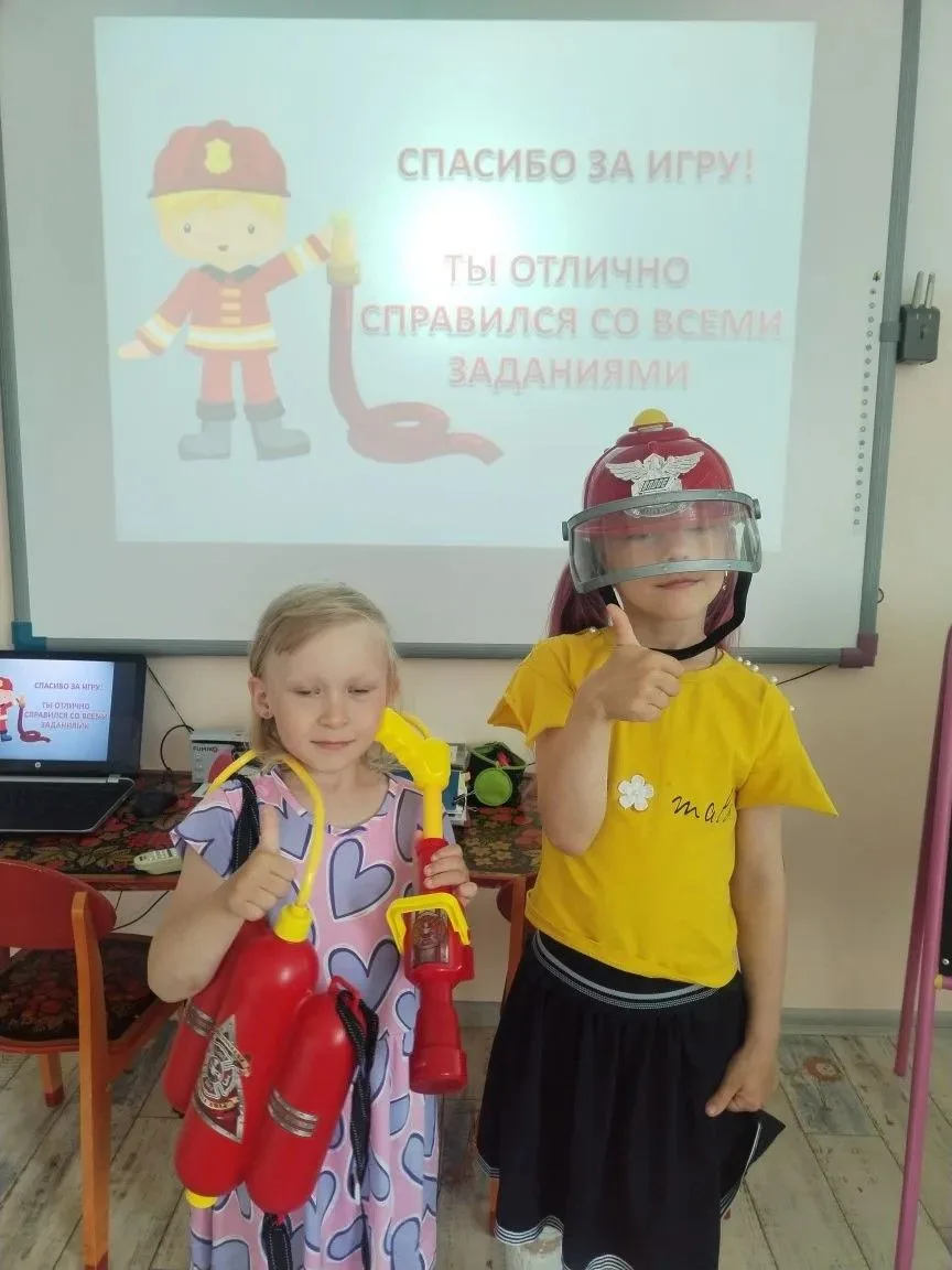 🧑‍🚒Пожарный — он герой, он с огнем вступает в бой! 🔥⁣
🚒В старшей группе "Почемучки" прошла позна