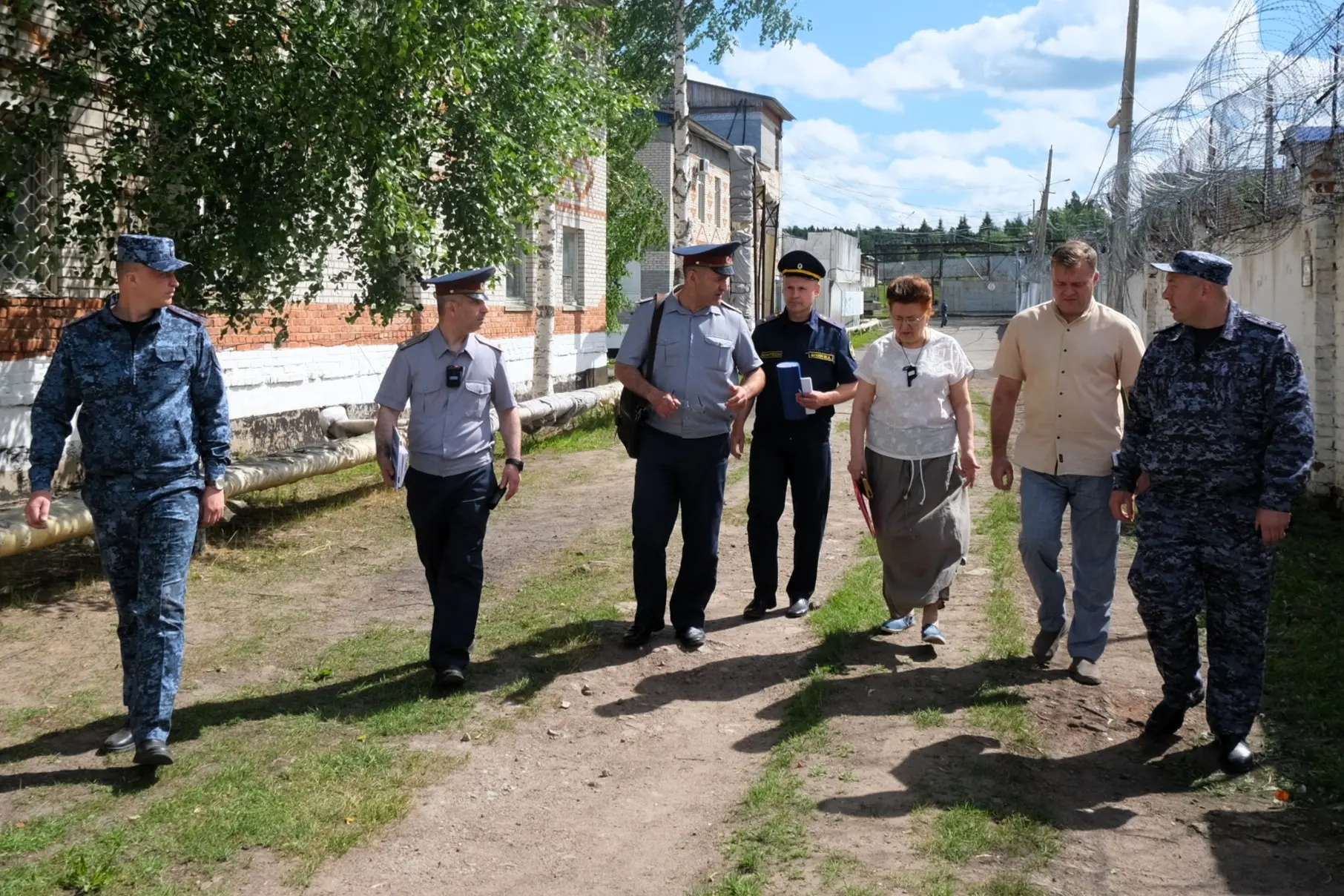 Председатель ОНК Галина Киселева и член комиссии Роман Конаков посетили ИК-25 в Сыктывкаре

18 июня 