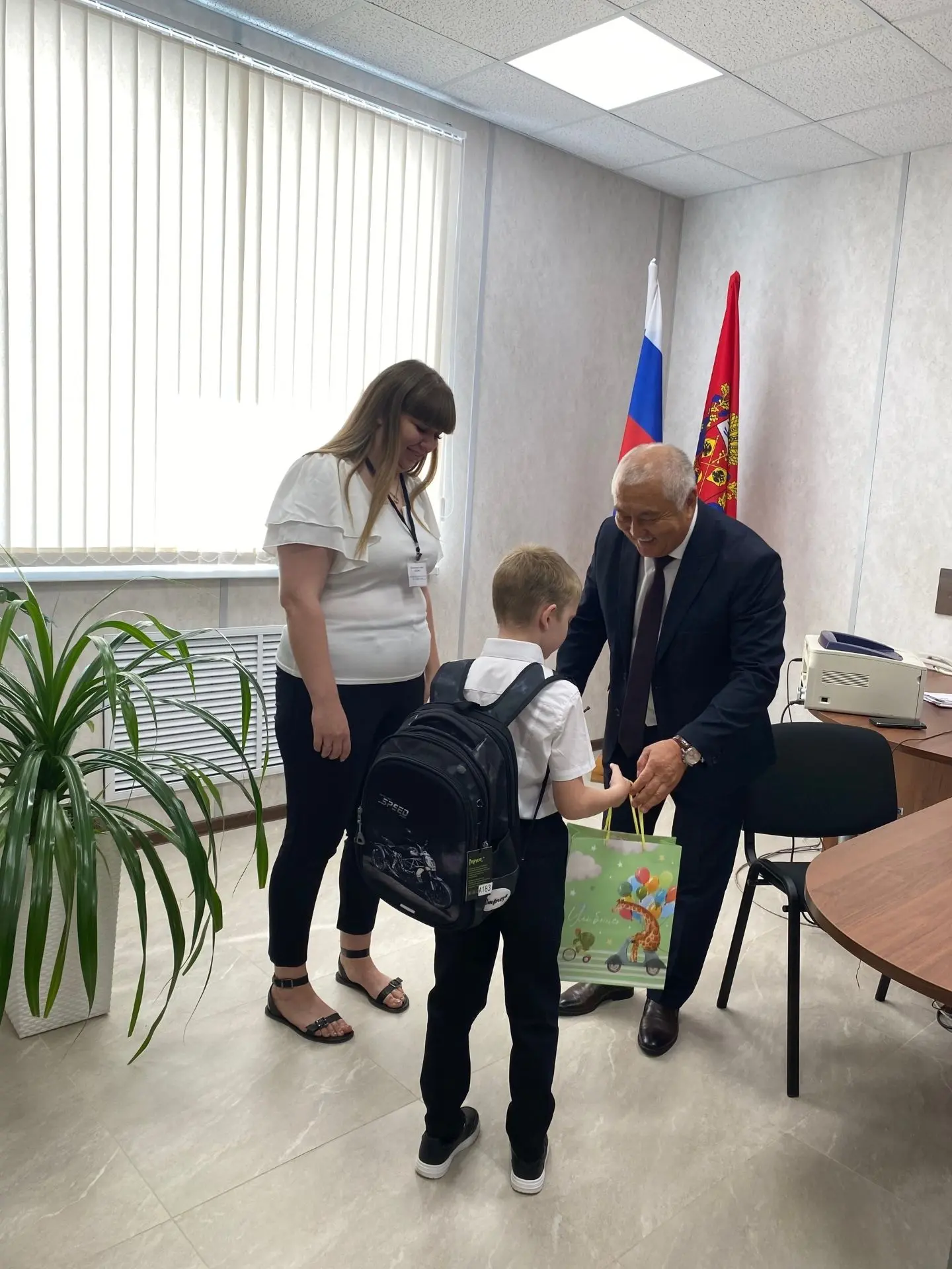 Каждый год в Оренбургской области проходит важная социальная акция «Соберем ребенка в ш...