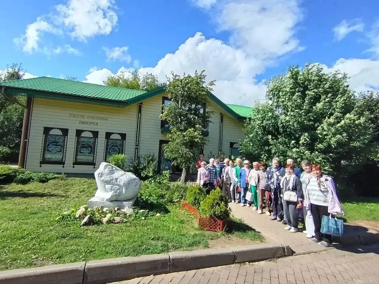 🚌 Путешествие в Дмитров: яркий день «Активного долголетия»!