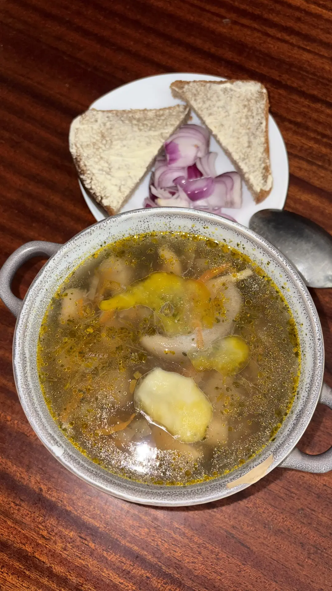 Валюха наготовила🥘 Сегодня у нас грибной день🍄: суп из белых грибов, картошка с гриба...