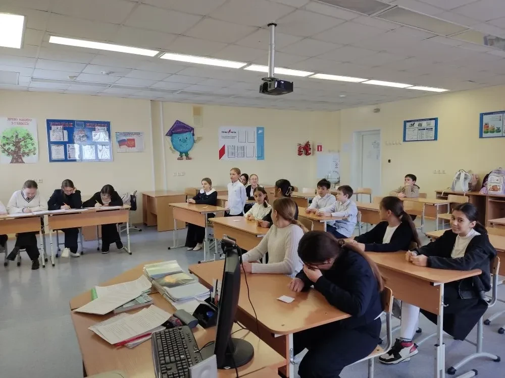 🎓 Самый умный: интеллектуальный баттл в 5-Г!  В рамках празднования Дня науки в 5-Г классе прошла за