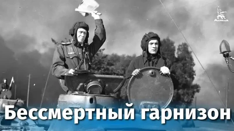 🕯️ Память сильнее времени: в Кореновском политехническом техникуме почтили героев войны

Накануне Д
