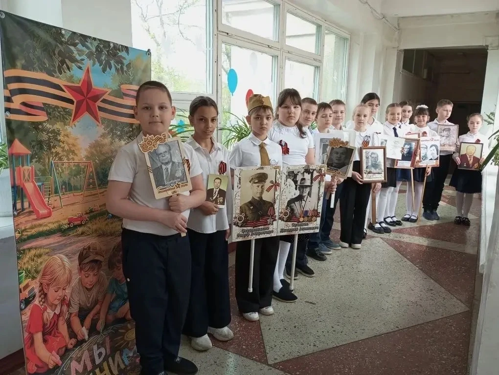 🎖 Мы — память. Мы — гордость. Мы — «Бессмертный полк»!  8 мая в нашей школе прошла особенная акция —