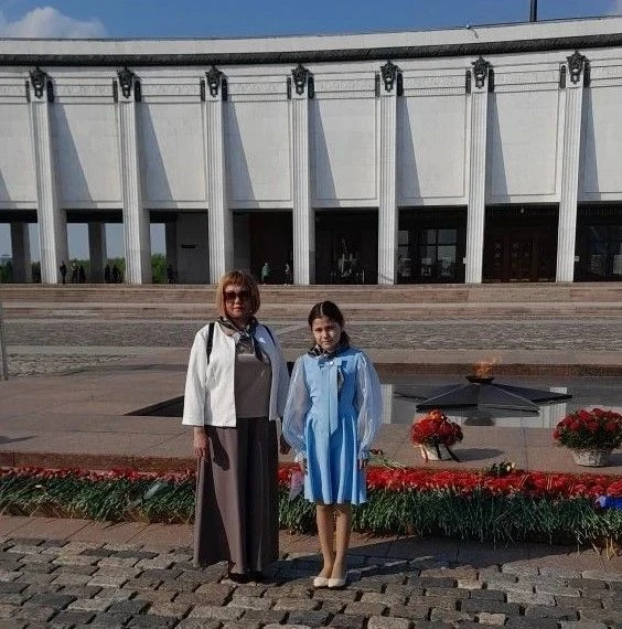 Сегодня, 7 мая, Екатерина Карпиюк, обучающаяся 6 класса МОБУ СОШ им. генерал-лейтенанта...