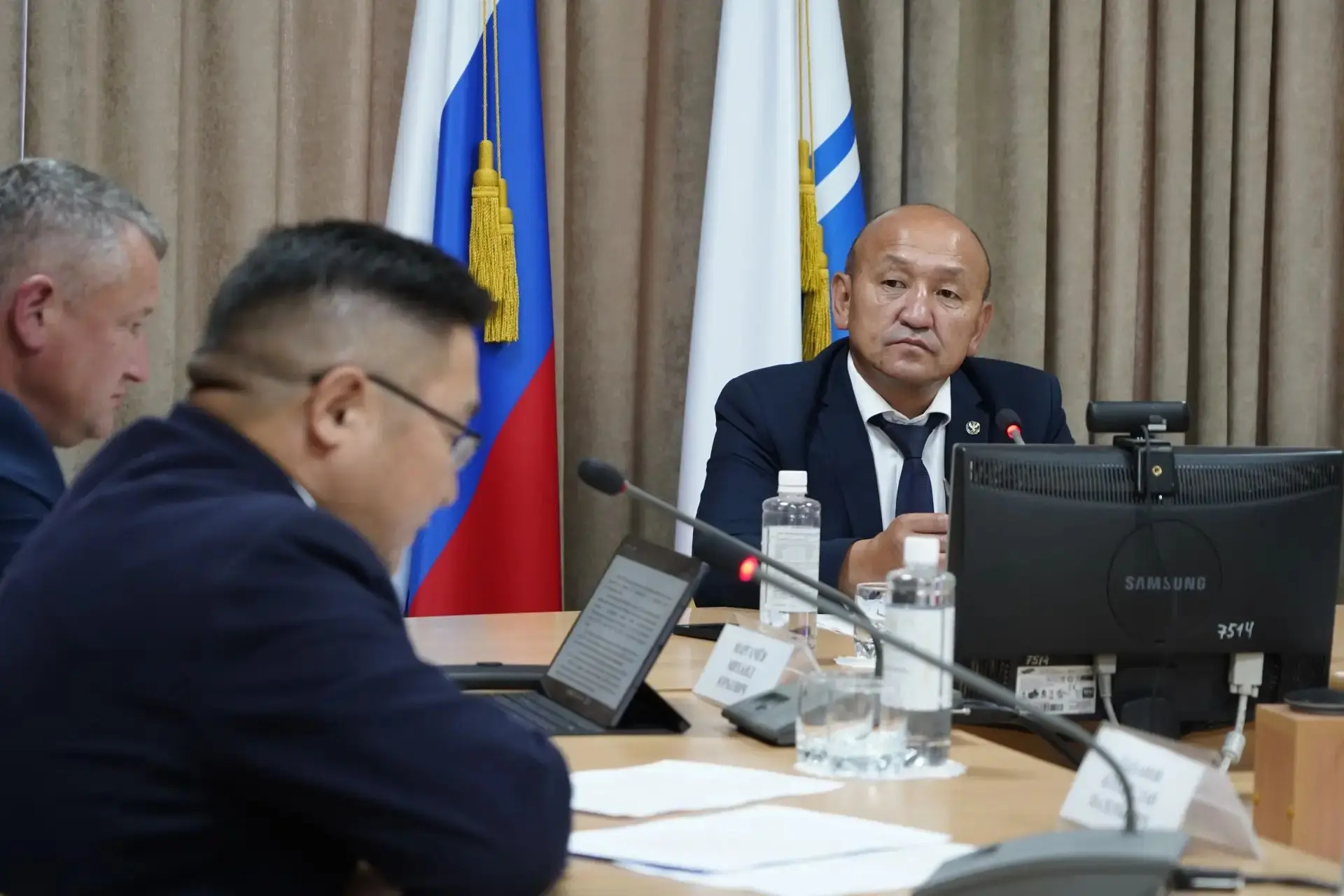 Сегодня в парламенте шла активная подготовка к очередной сессии, которая состоится 30 с...