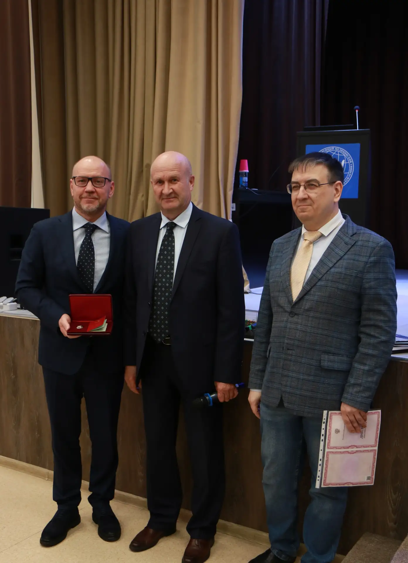 🎓В  ИГМУ состоялось очередное заседание Ученого совета   По традиции первая часть заседания была пос