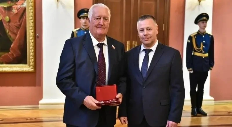 Они прославляют Рыбинск своим добросовестным трудом, безупречной службой, высокой репутацией.
 
Губе