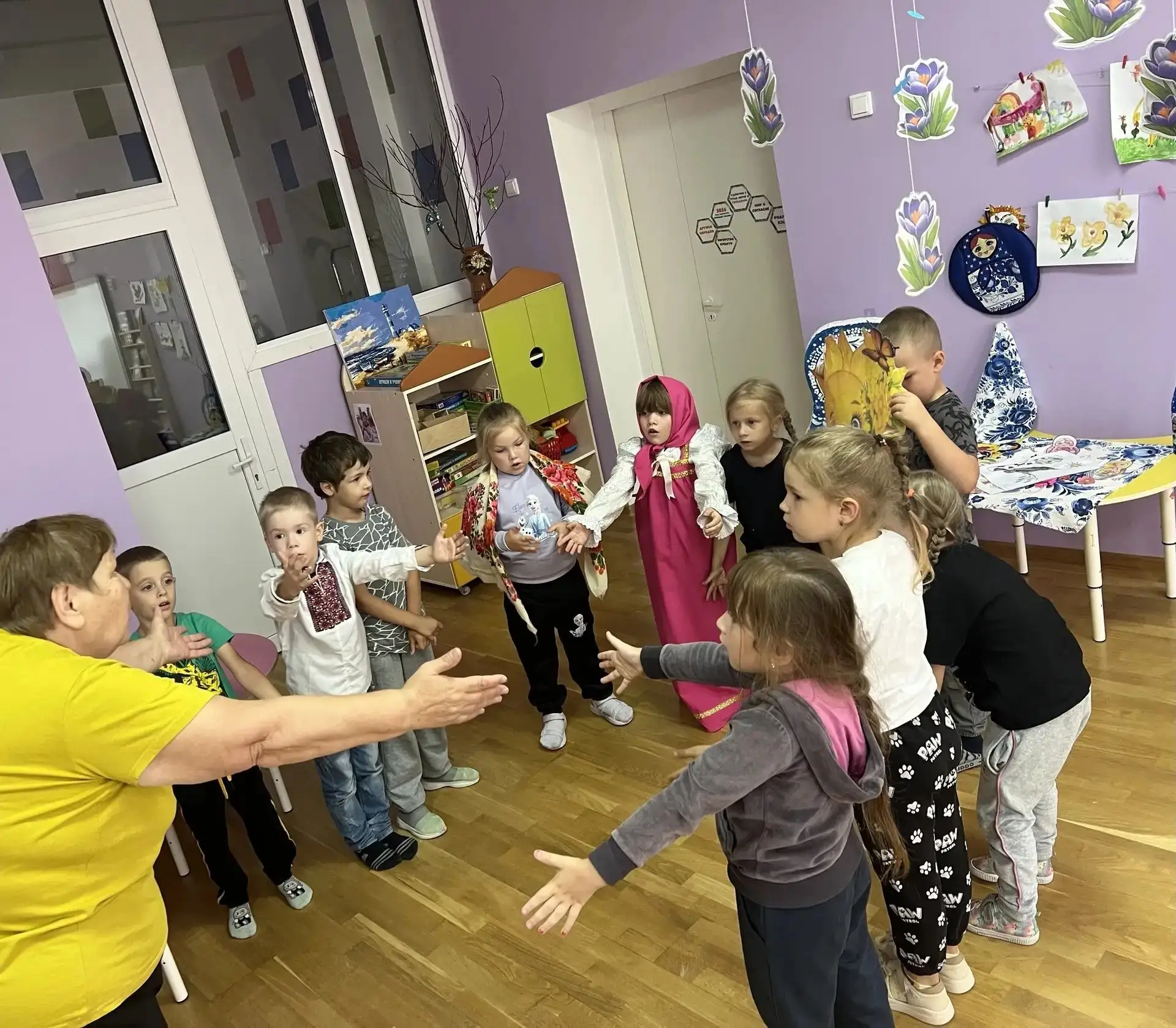 🇷🇺 Сказка оживает: хороводы, загадки и юный чтец в день юбилея А. Н. Афанасьева! 🌾📚