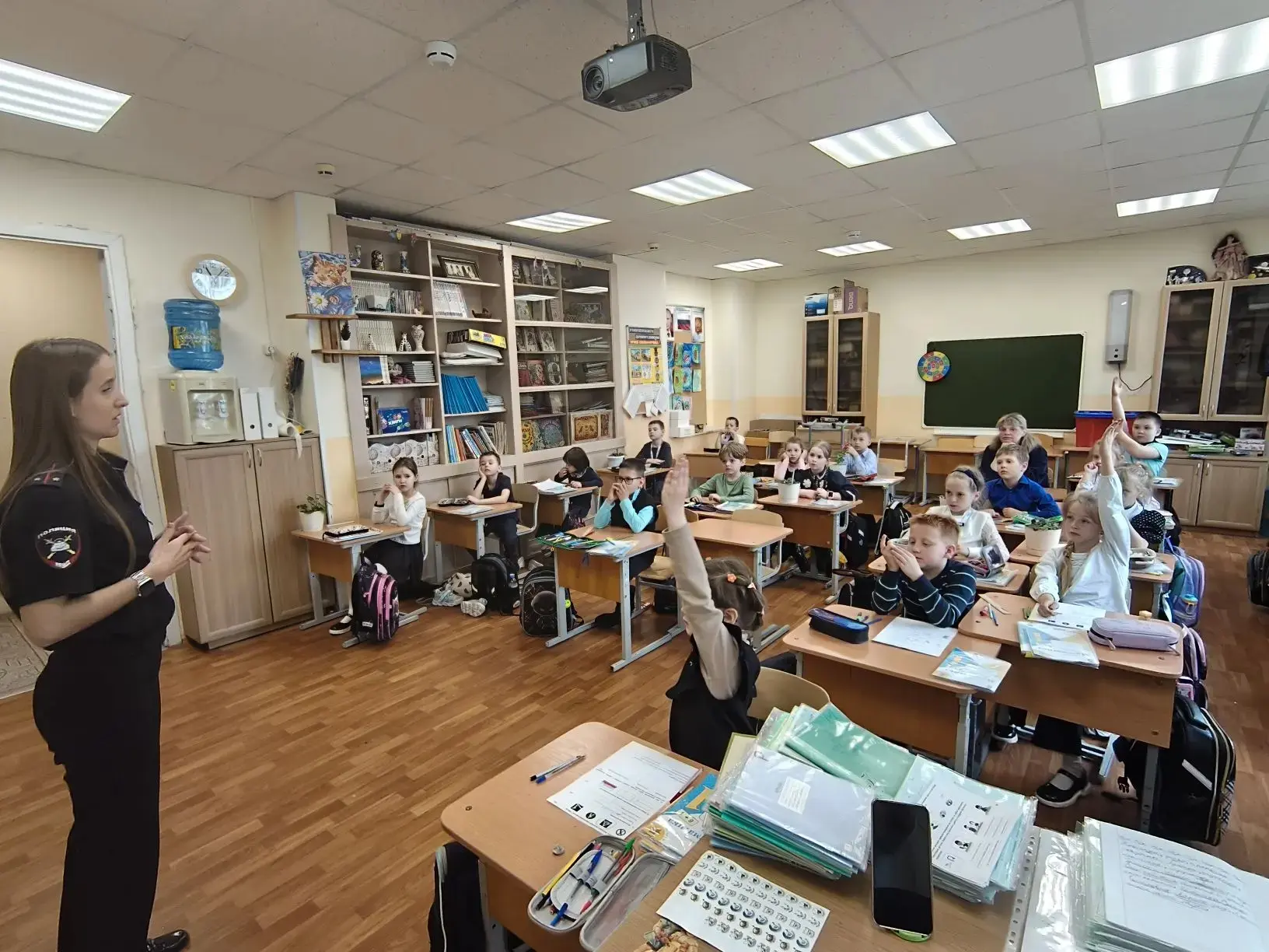 07.05.2026 инспектором ГИБДД проведены уроки безопасности, направленные на солюдение правил ПДД, мер