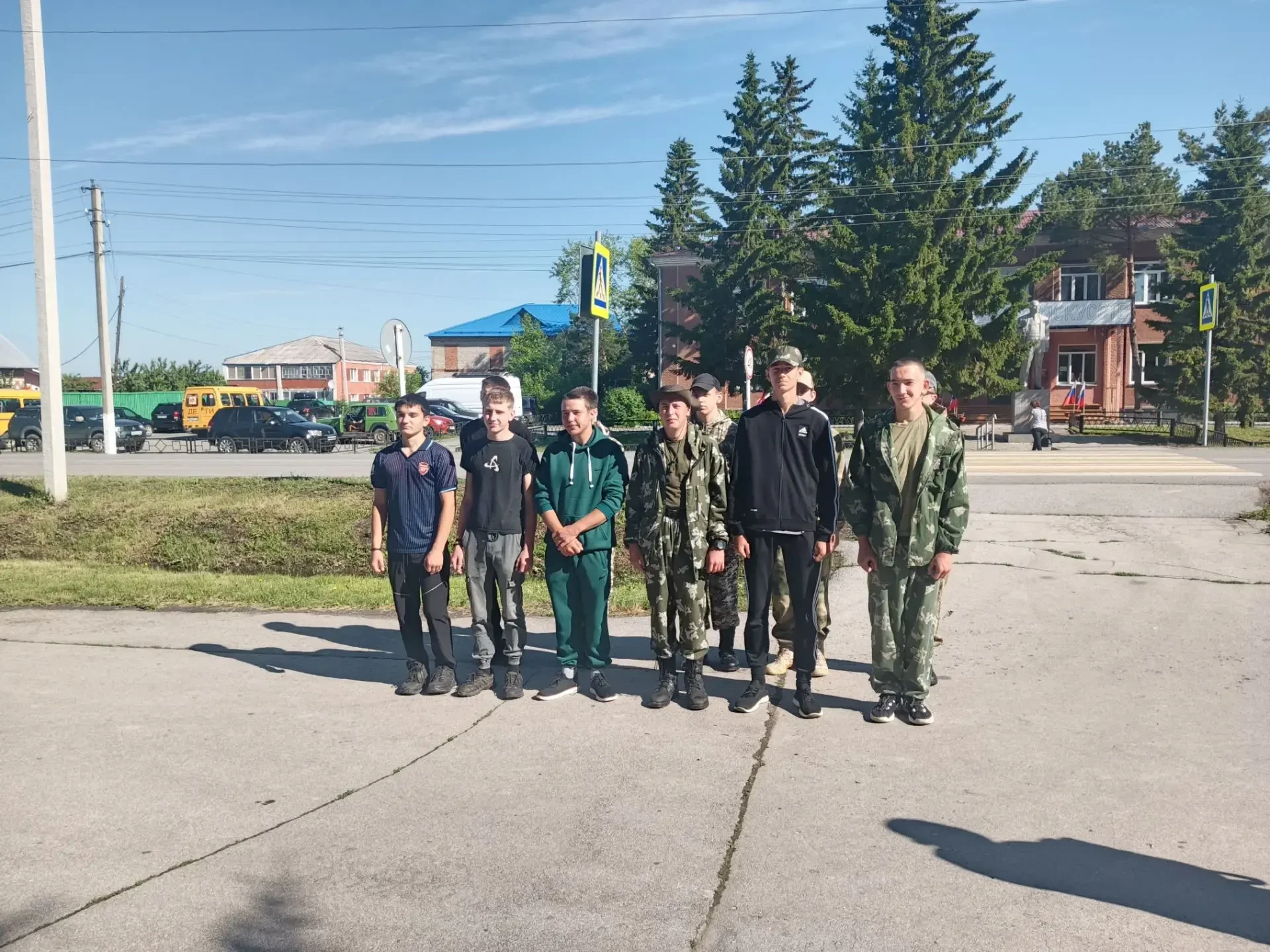 Десятиклассники на военных сборах: старт важного этапа обучения 🎖️С сегодняшнего дня учащиеся 10‑х 