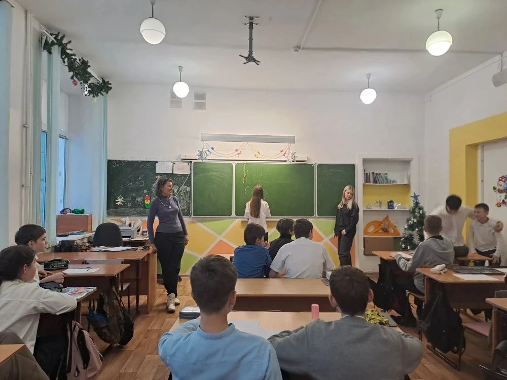 Для учащихся 5-7 классов состоялись краеведческие уроки, посвященные 175-летию Самарской губернии. У