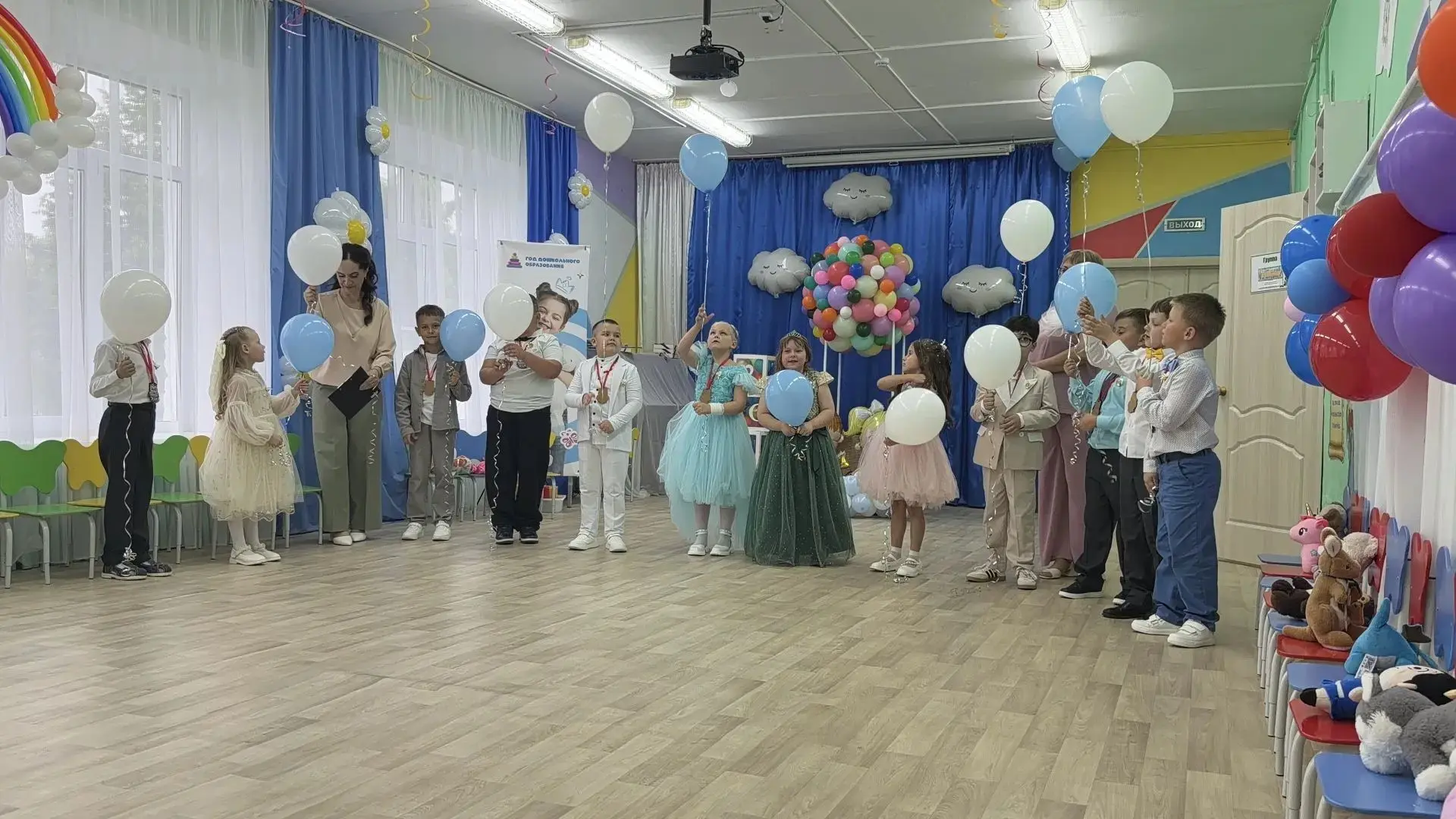 В подготовительной группе «Землянички» детского сада «Ягодка» состоялся выпускной «Путе...