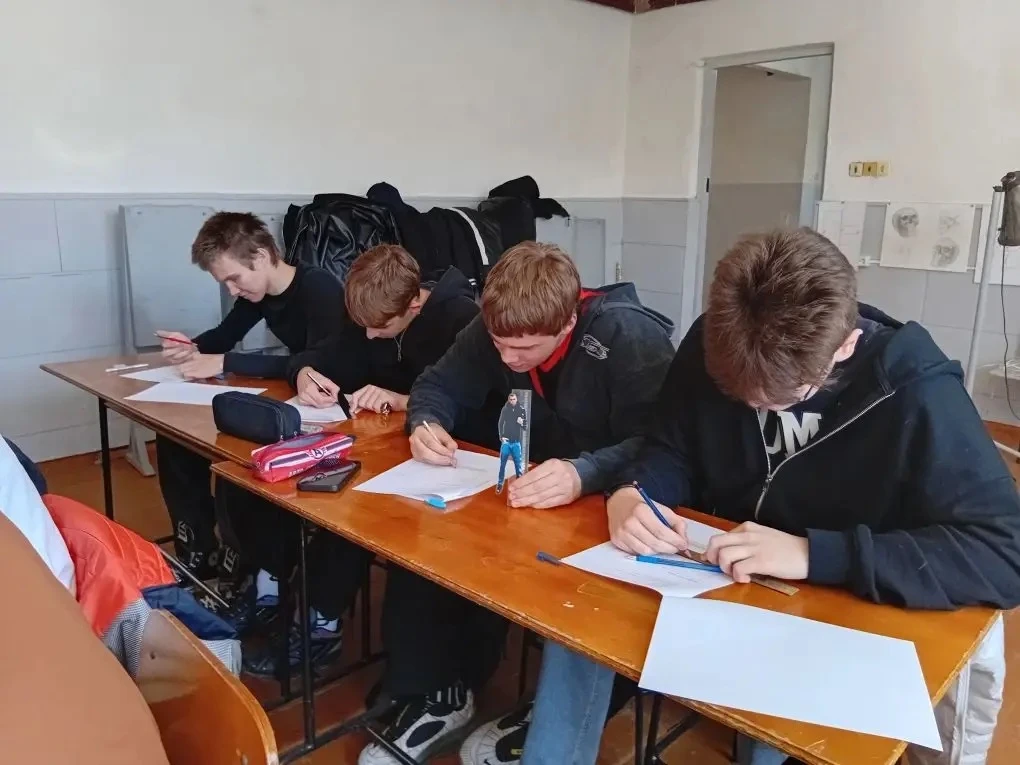 🎉 Экзамены по первой профессии сданы! 🎓  25 апреля 2026 года девятиклассники Бутурлиновской средней 