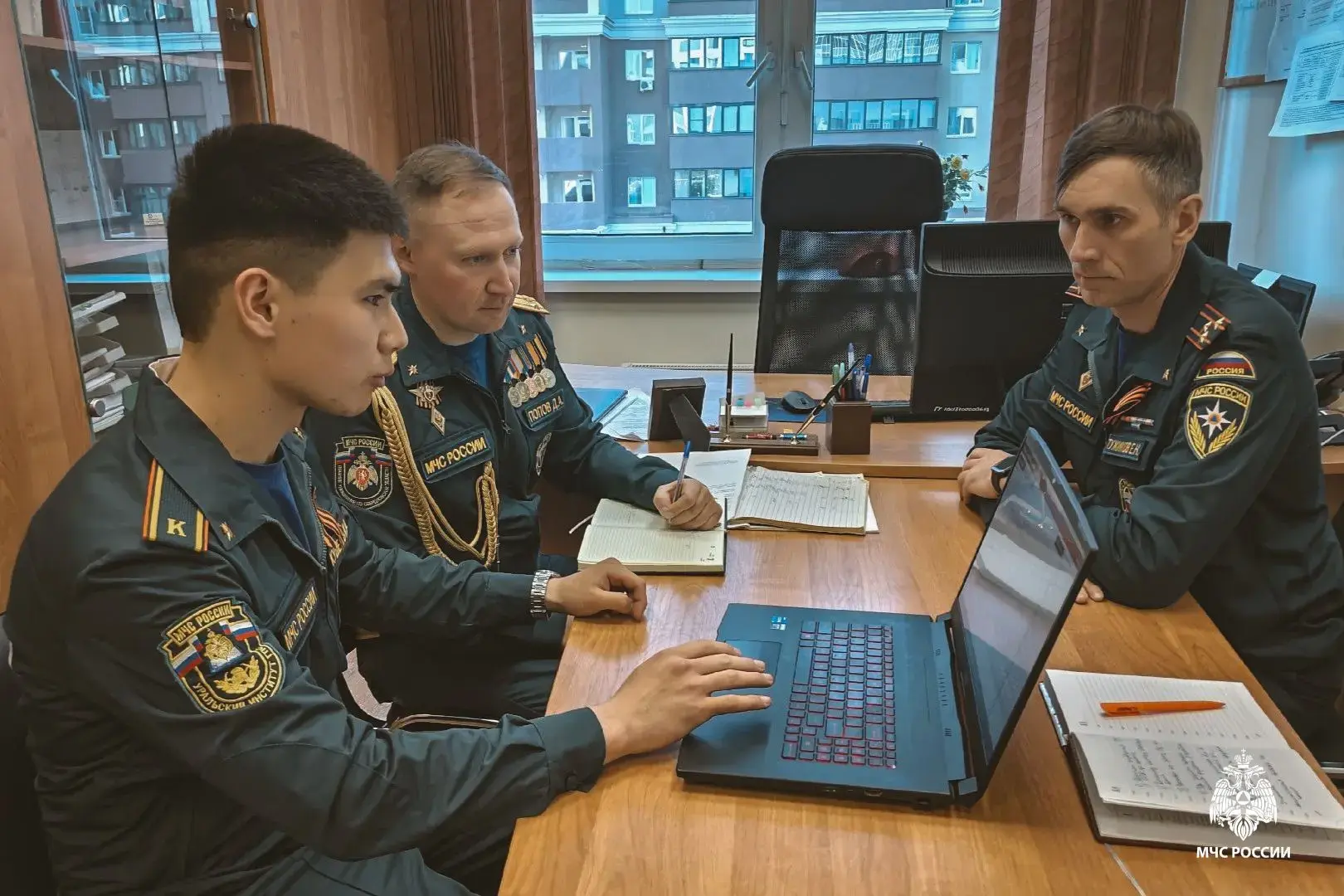 📲Инновации на службе безопасности: специалисты Главка оценили цифровые разработки курсантов  В Главн