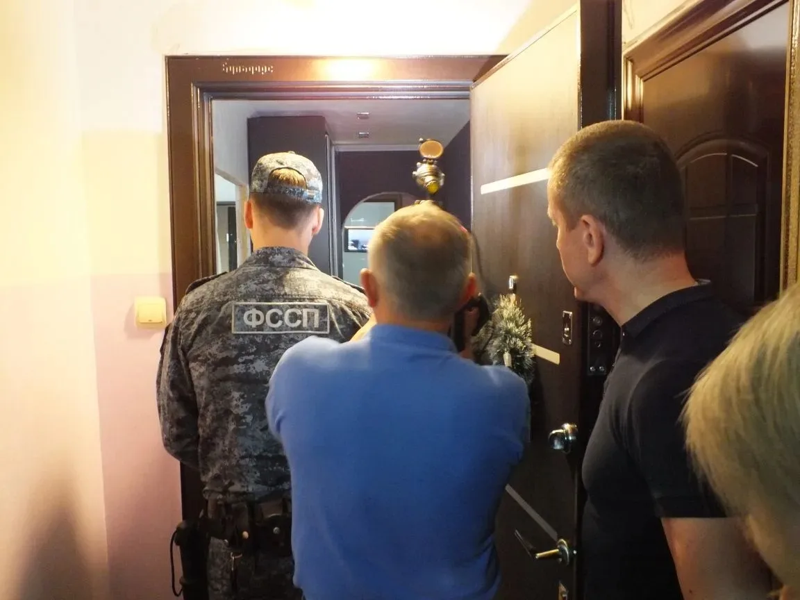 АО "Ульяновскэнерго" проводит рейды по отключению электроэнергии неплательщикам.