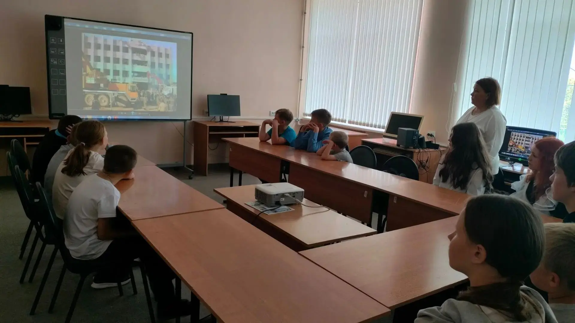Сегодня, 3 сентября, советник директора по воспитанию Ольга Ивановна Ракшина  провела м...