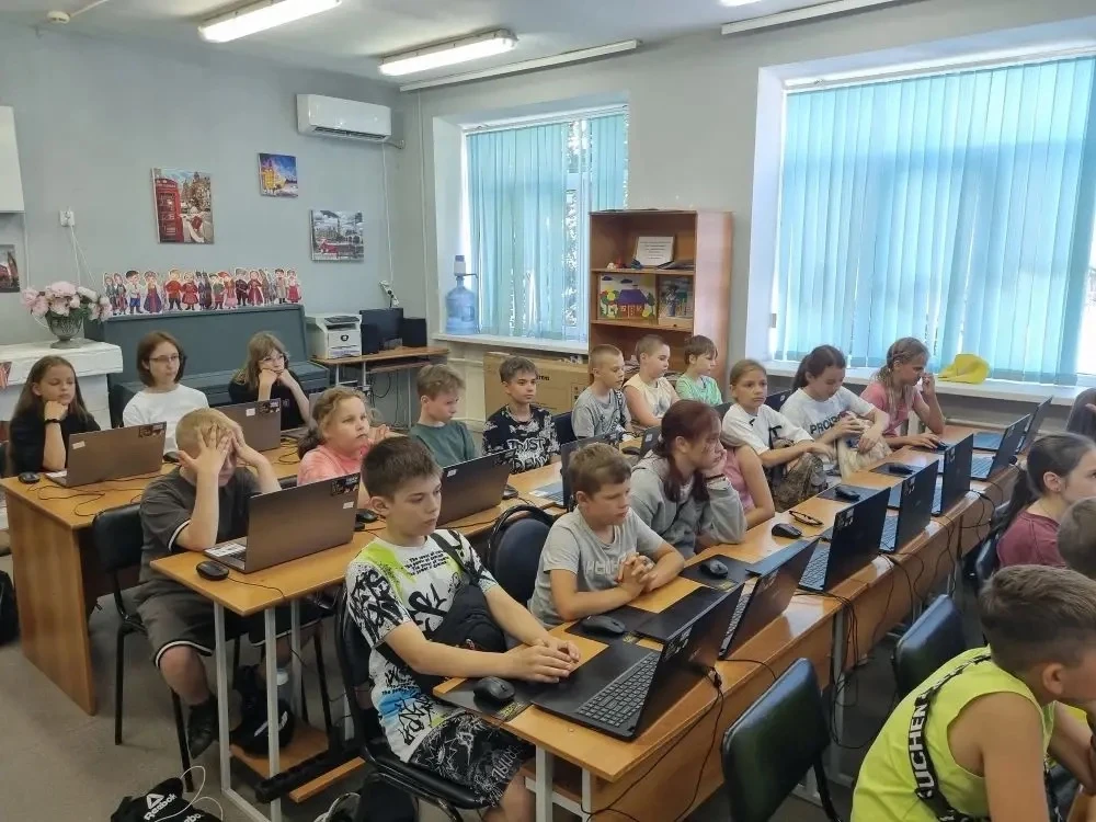 🎒 Новая неделя в пришкольном лагере стартовала с важного и полезного блока!

Ребята не просто повто