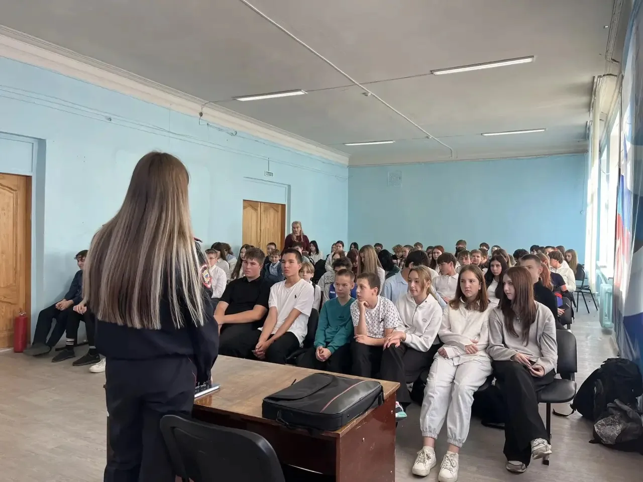 В нашей школе прошла профилактическая беседа с инспектором полиции 👮