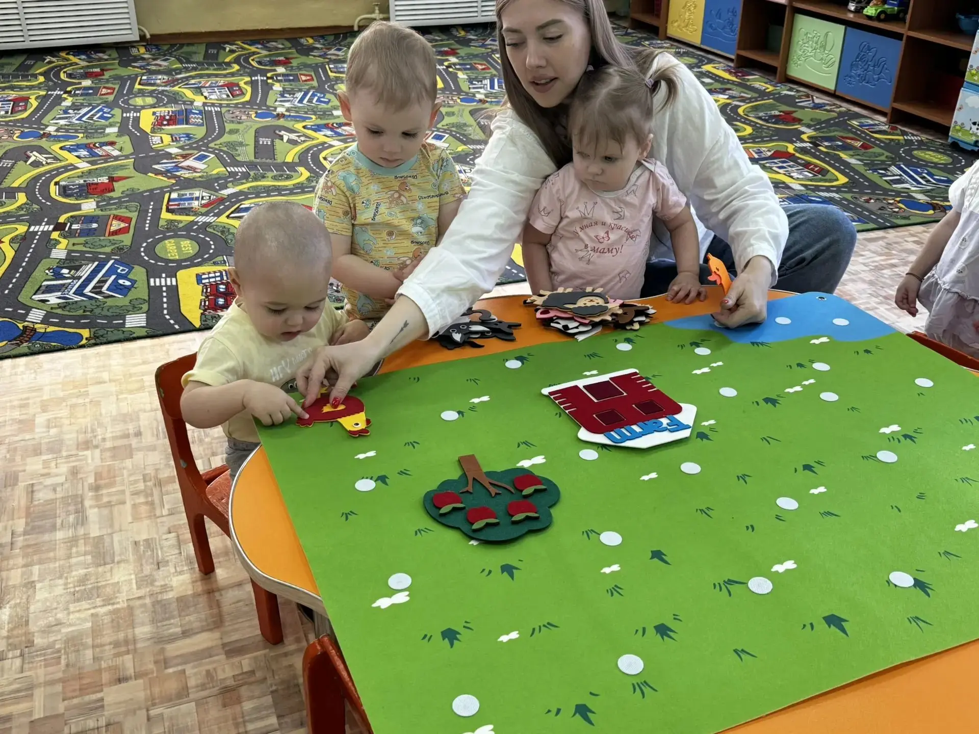 Познавательное развитие в группе раннего возраста №4 «Подсолнушек»