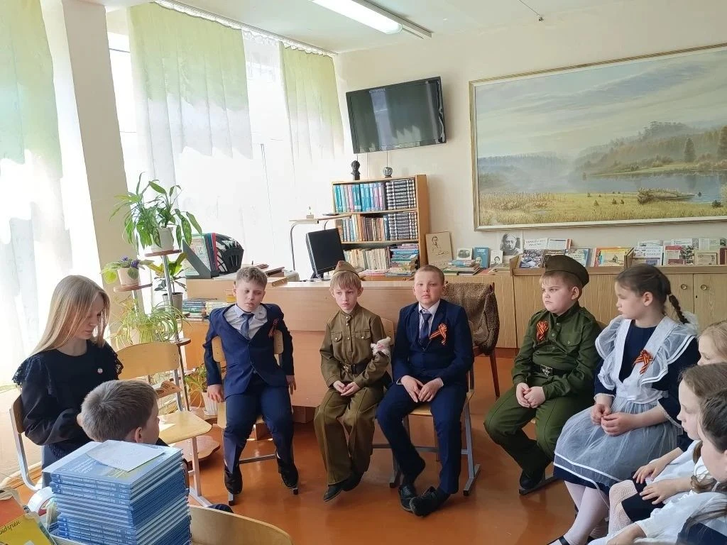 📚🕊️ Читаем детям о Великой Отечественной войне 6 мая в 1 корпусе ученики нашей школы присоединились 