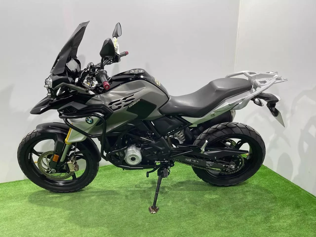 BMW G310GS в наличии во Владивостоке  Характеристики:  - 2019 год - объем 313 см3 - Аукцион BDS - оц