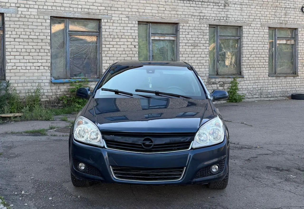 Продам автомобиль Опель Астра H (Опель Астра ) 2011 год рестайлинг в отличном состоянии. Двигатель 1