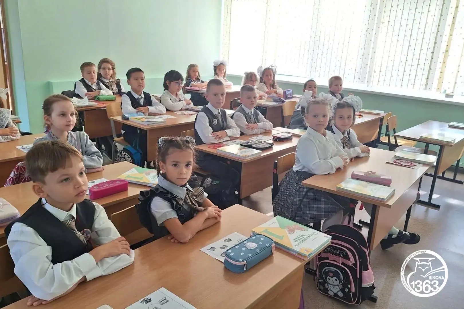 🎒 Первоклассники 1 «О» осваиваются в школьной жизни