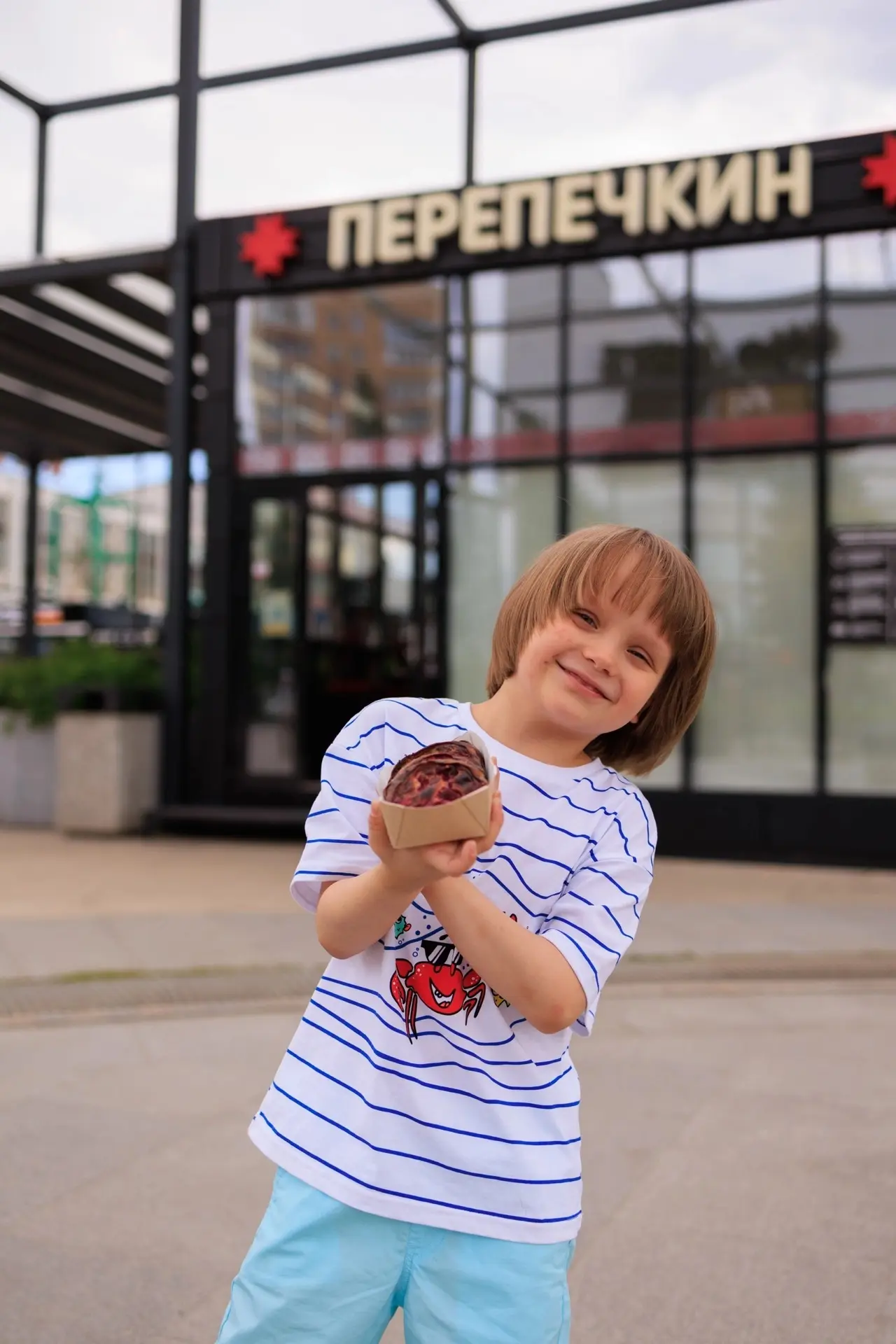 Аким, 6 лет. И у него очень строгий фейс-контроль еды 😎