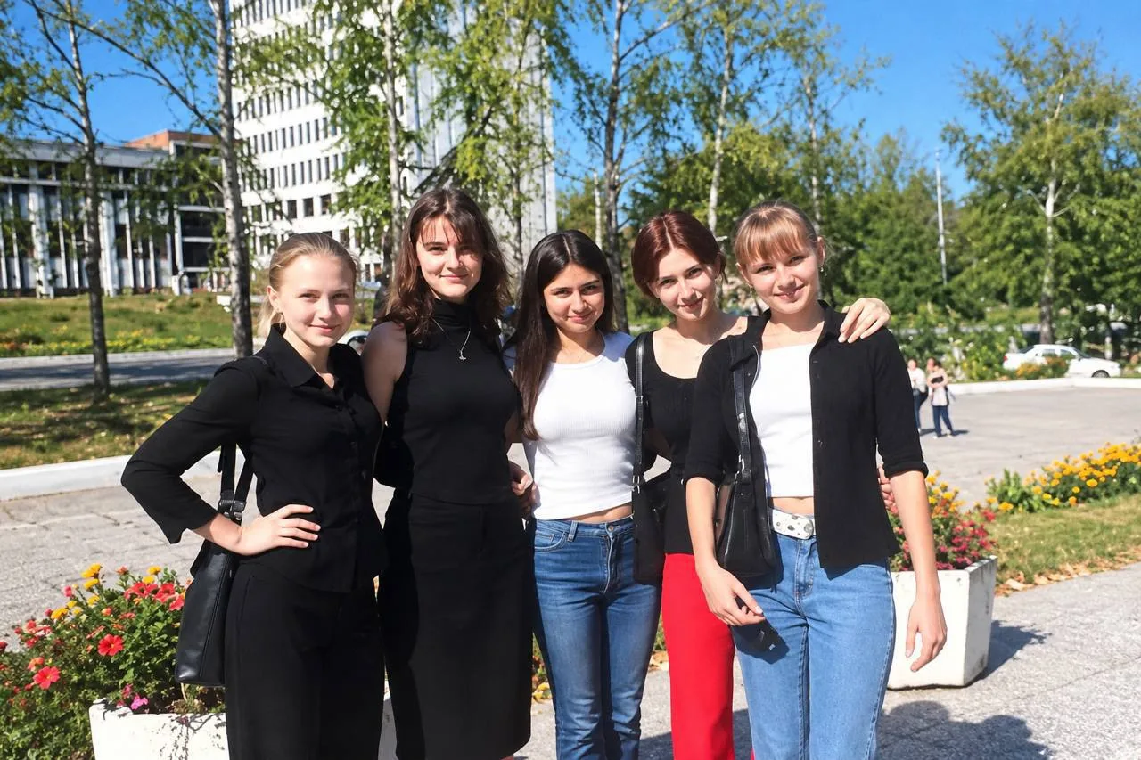 Сегодня День учителя! 🧑‍🏫