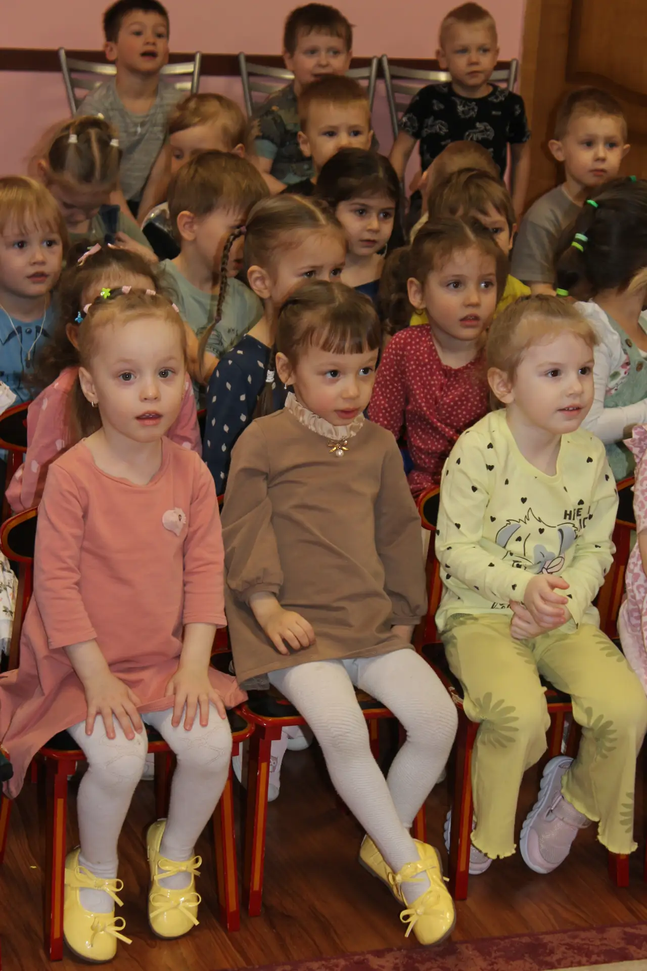 Театр приходит в гости 🎭  📣 На прошлой неделе наши дошколята побывали в настоящем театре… не выходя 