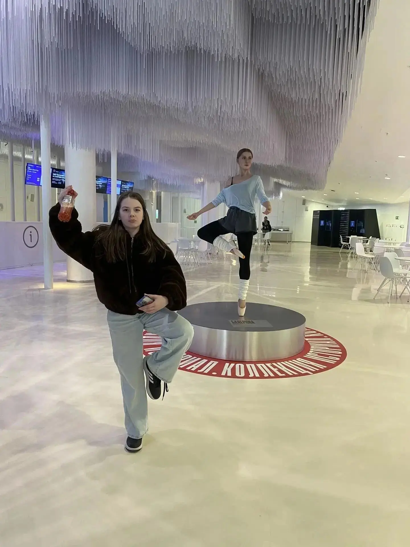 🏛️ ЗАРЯДЬЕ: ПО МОСКВЕ ПРОШЛОГО И БУДУЩЕГО 🌆