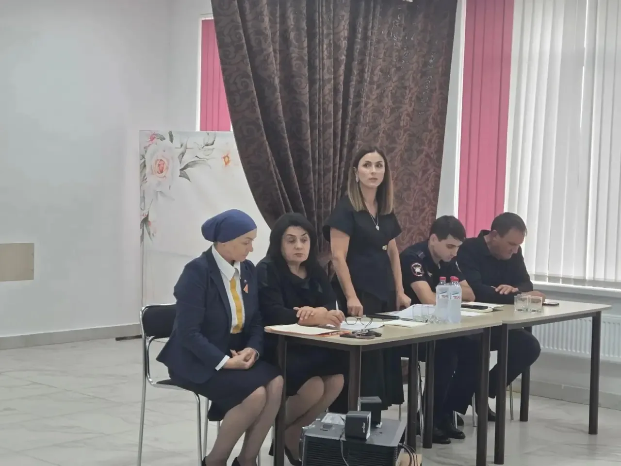 Сегодня в нашей школе состоялось важное общешкольное родительское собрание на тему «Без...
