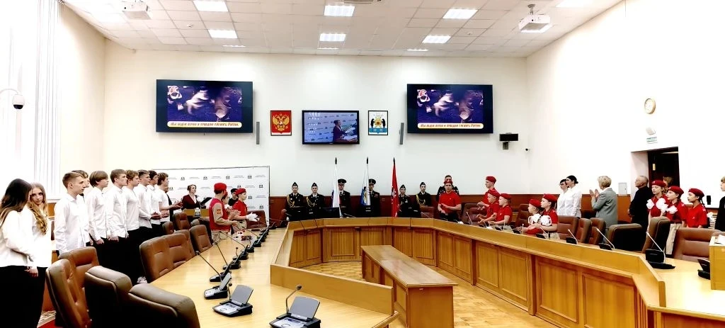 28 мая в зале администрации Великого Новгорода, на торжественном мероприятии, приурочен...