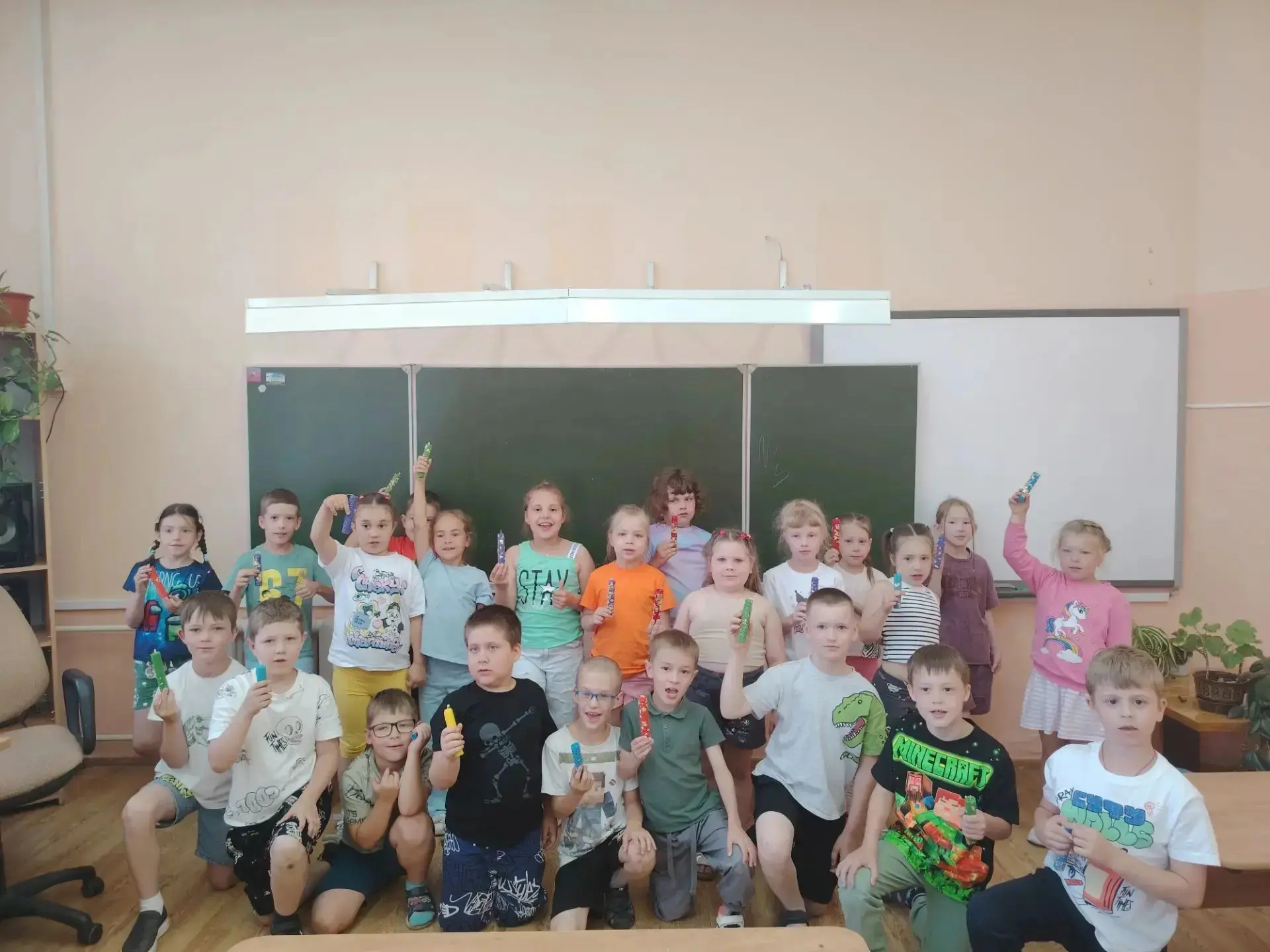 ЛЕТНИЙ ЛАГЕРЬ | ШКОЛА 90

☀️ Школьный летний лагерь подходит к завершению! 

🕯"Сокровище с огоньком