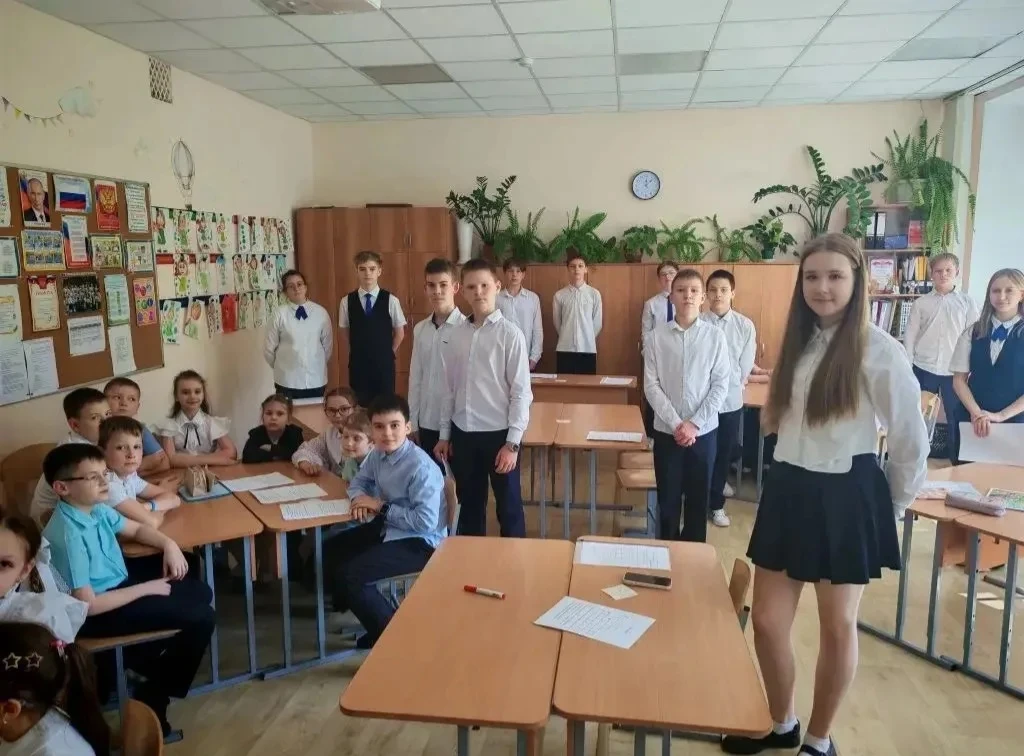 Юннаты экологического отряда «ЮнЭк» ( руководитель учитель географии Жигулина Л.А.)провели для обуча