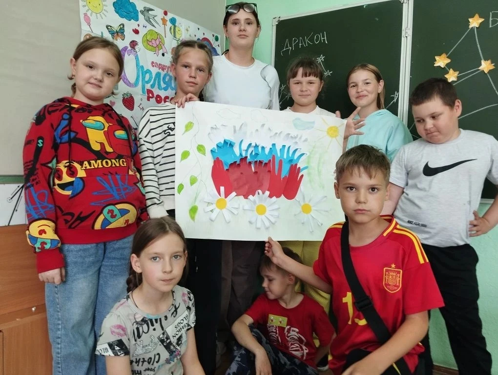 🇷🇺 В нашем лагере стартовала подготовка ко Дню России!

Здесь уже чувствуется настоящий праздник: 