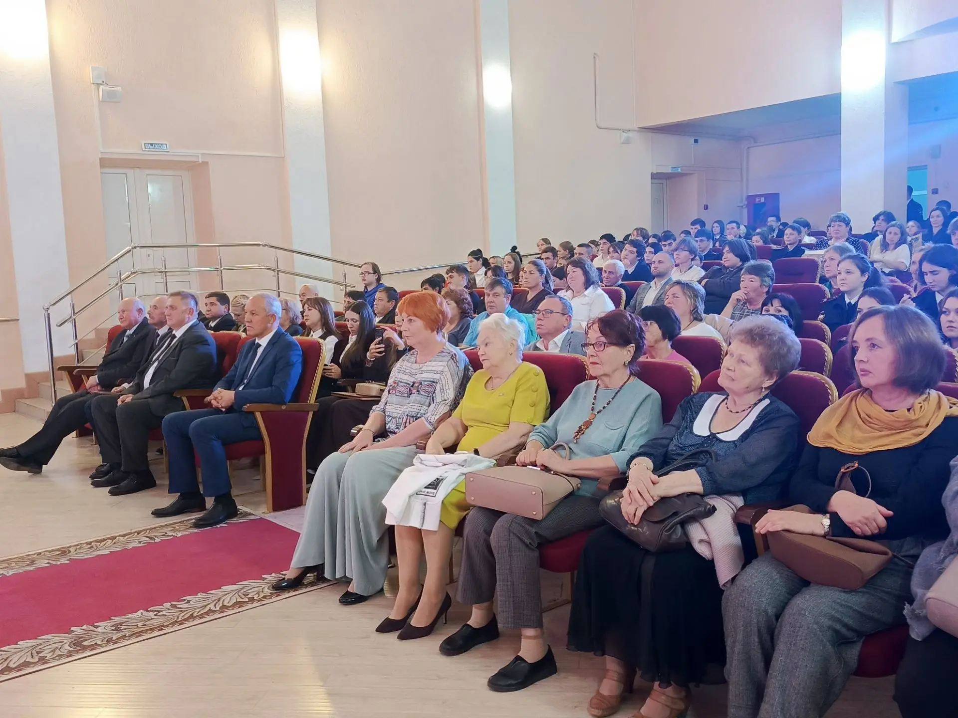 🎓 От арендованных классов до собственного медфака: Мостовской филиал Анапского индустр...