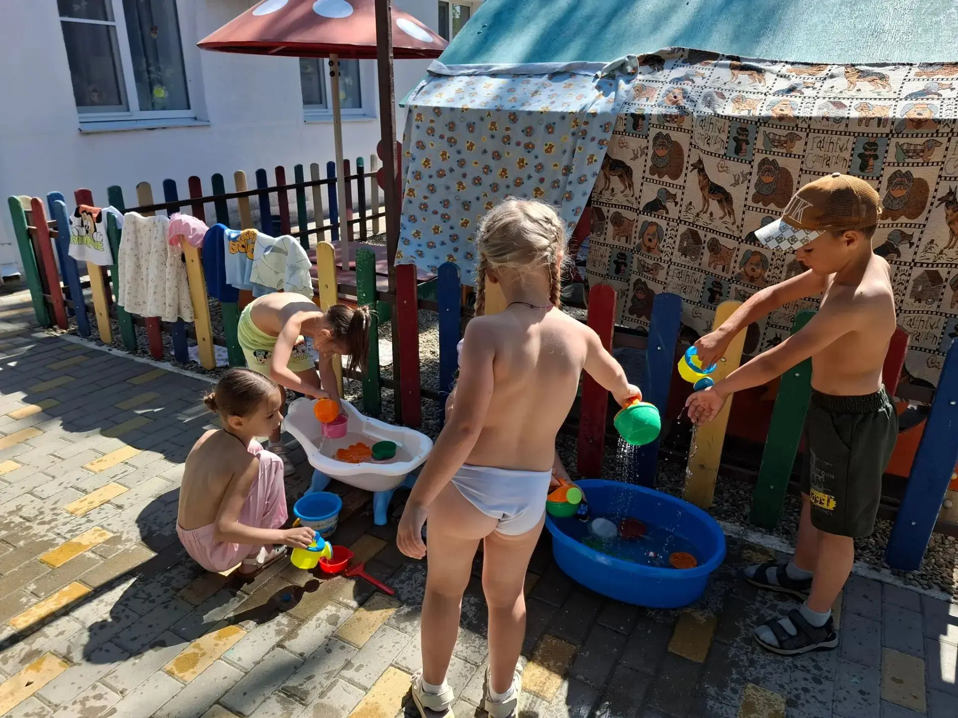 🌊 Игры с водой: веселая зарядка для ребят!
Лето — идеальное время для водных забав.
Игры с водой — 