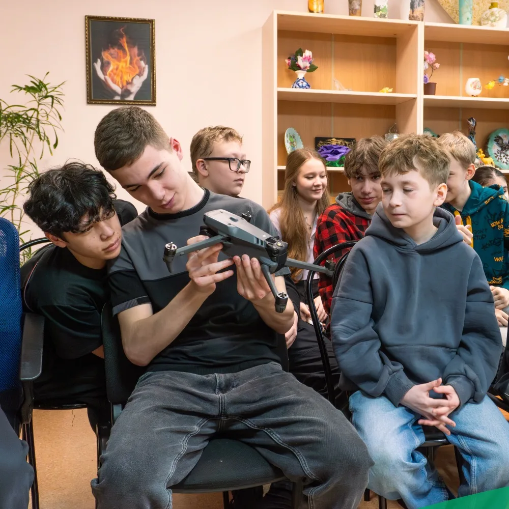 🦉💡 Друзья, хочу напомнить о важном событии!  Наши ребята посетили подростковый клуб «Факел», где про