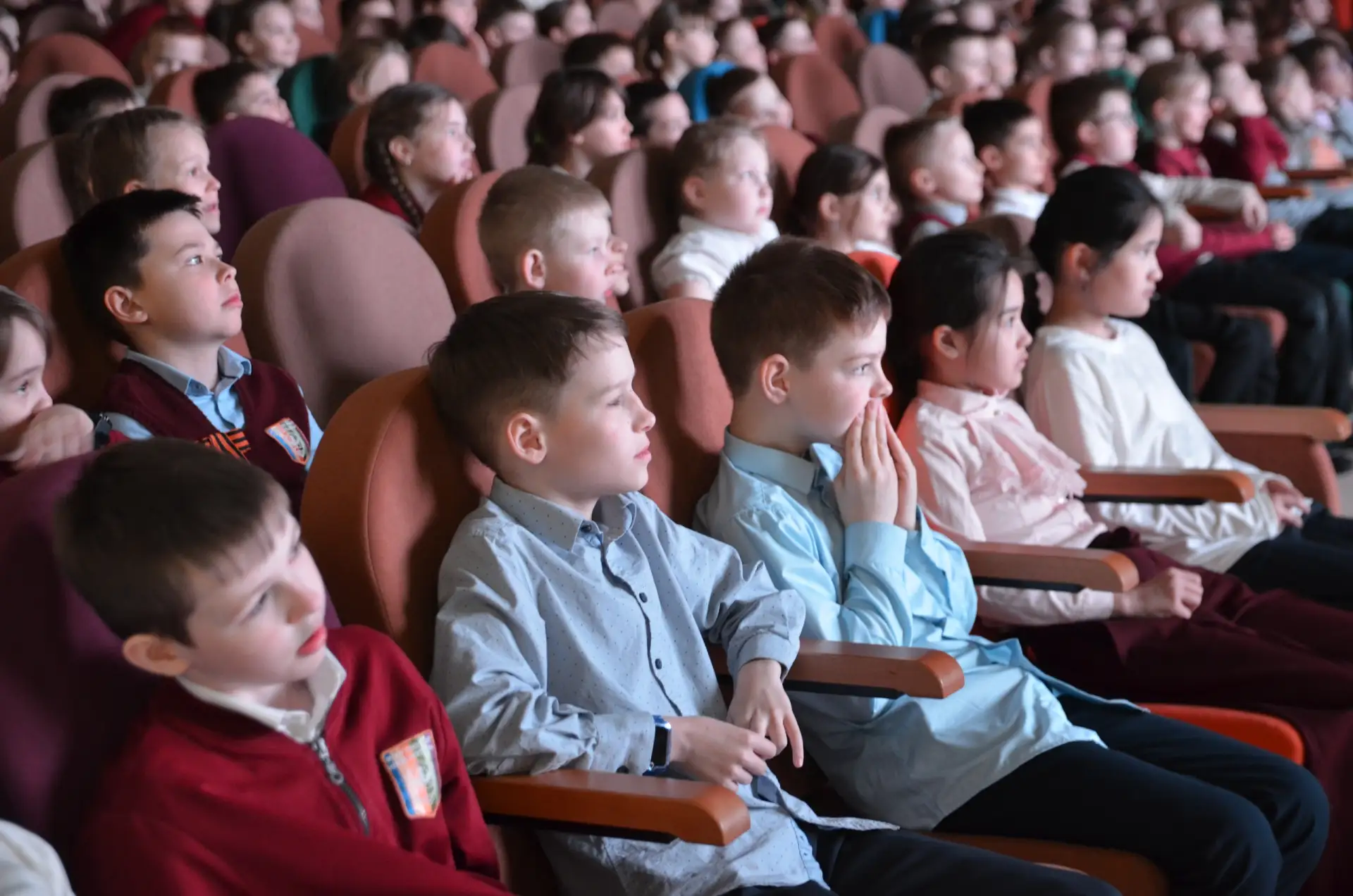 Торжественные линейки ко Дню Победы! 🇷🇺 🌹    📅 Сегодня, 4 мая, в нашей школе прошли торжественные ли