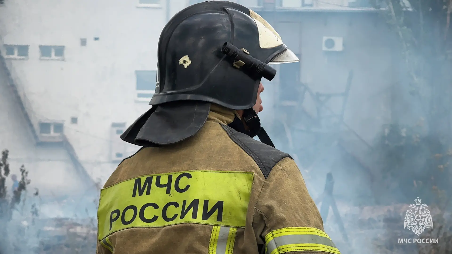 В 14:01 пожар в центре Луганска был полностью ликвидирован.