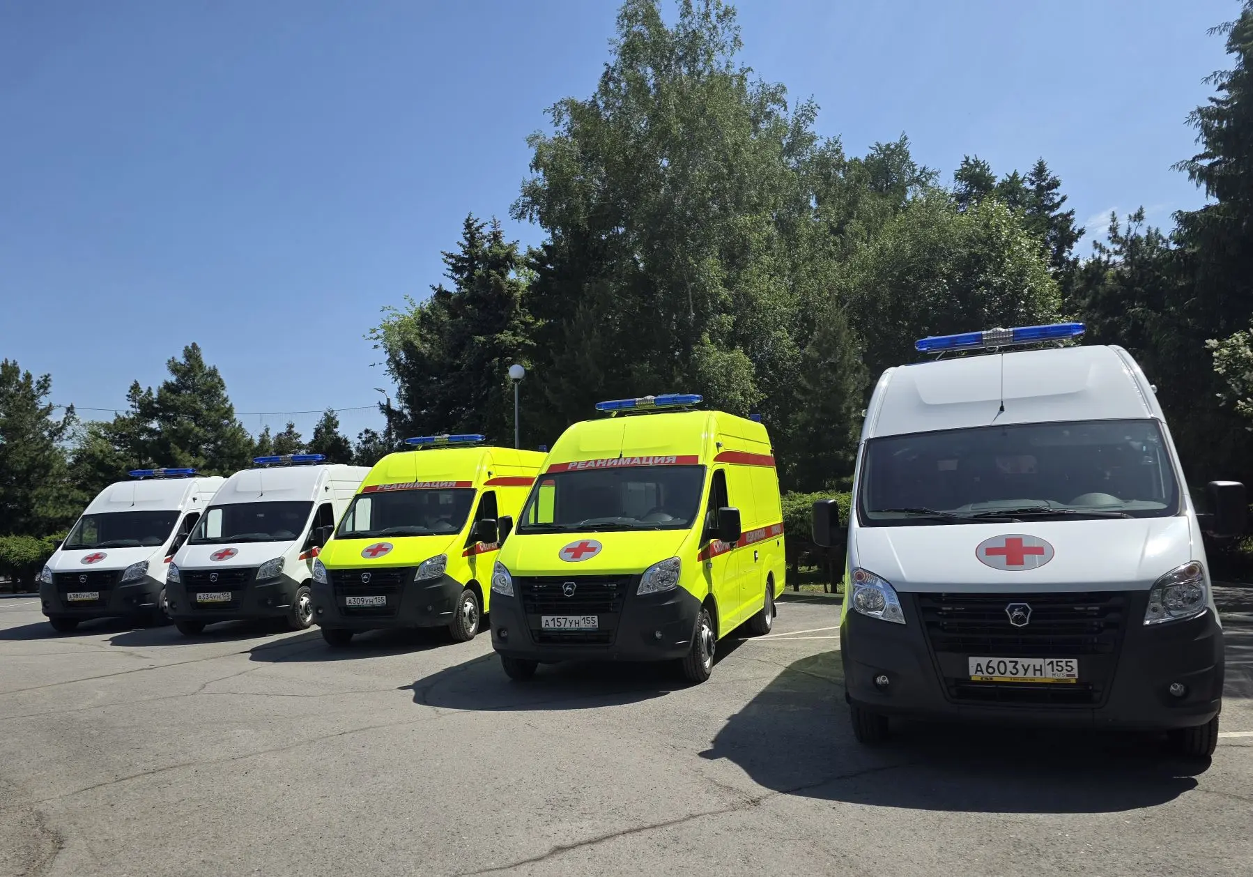 🚑 Состоялась торжественная церемония передачи ключей от 15 новых автомобилей медицинск...