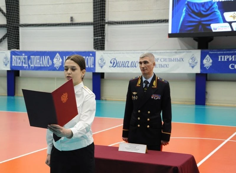 🇷🇺 Юношеские соревнования по боксу, вручение первых паспортов и присяга молодых сотрудников силовых 