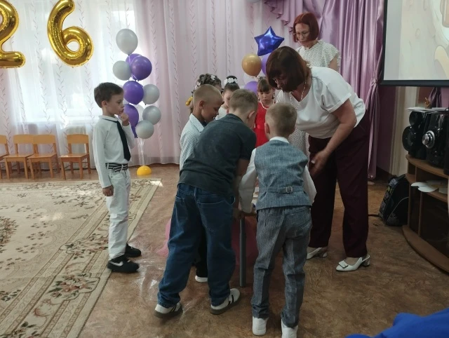 🎉 Дорогие друзья! С радостью делимся с вами яркими моментами выпускного праздника, кот...