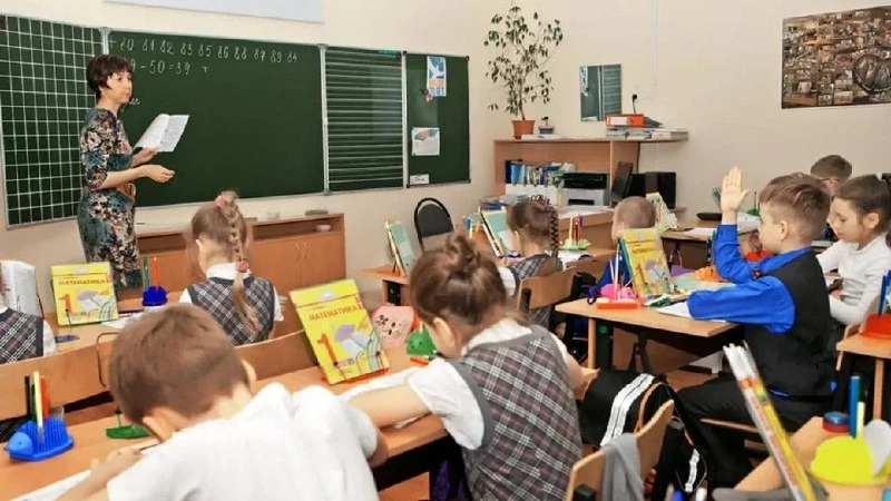 ❗️ С 1 сентября телефоны на уроках — под запретом