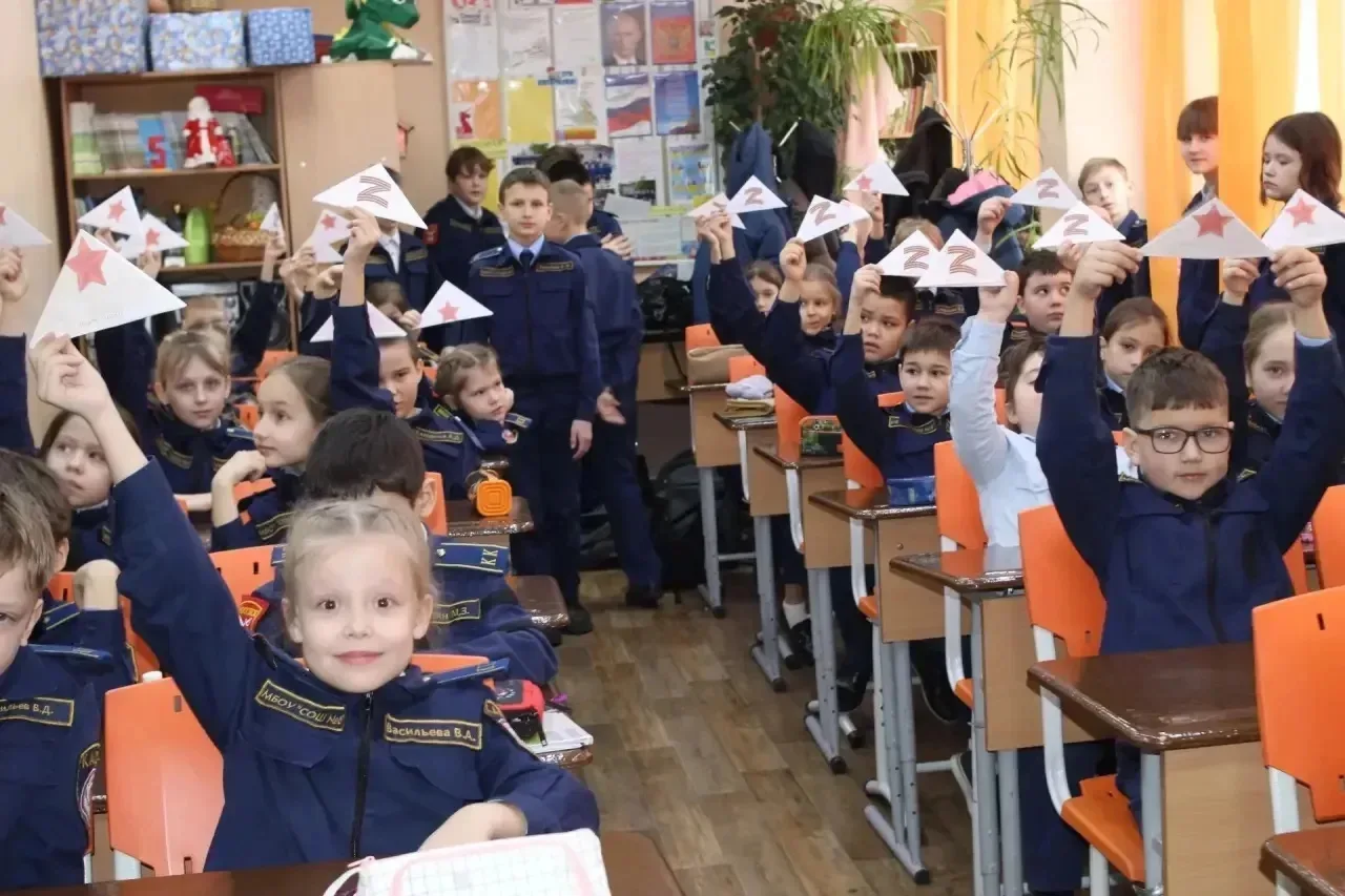 Приглашаем в большую кадетскую семью!

Уважаемые родители и будущие кадеты!

Если вы ищете для своег